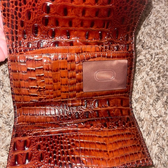 Brahmin purse and wallet matching set. New Condition - Picture 10 of 11